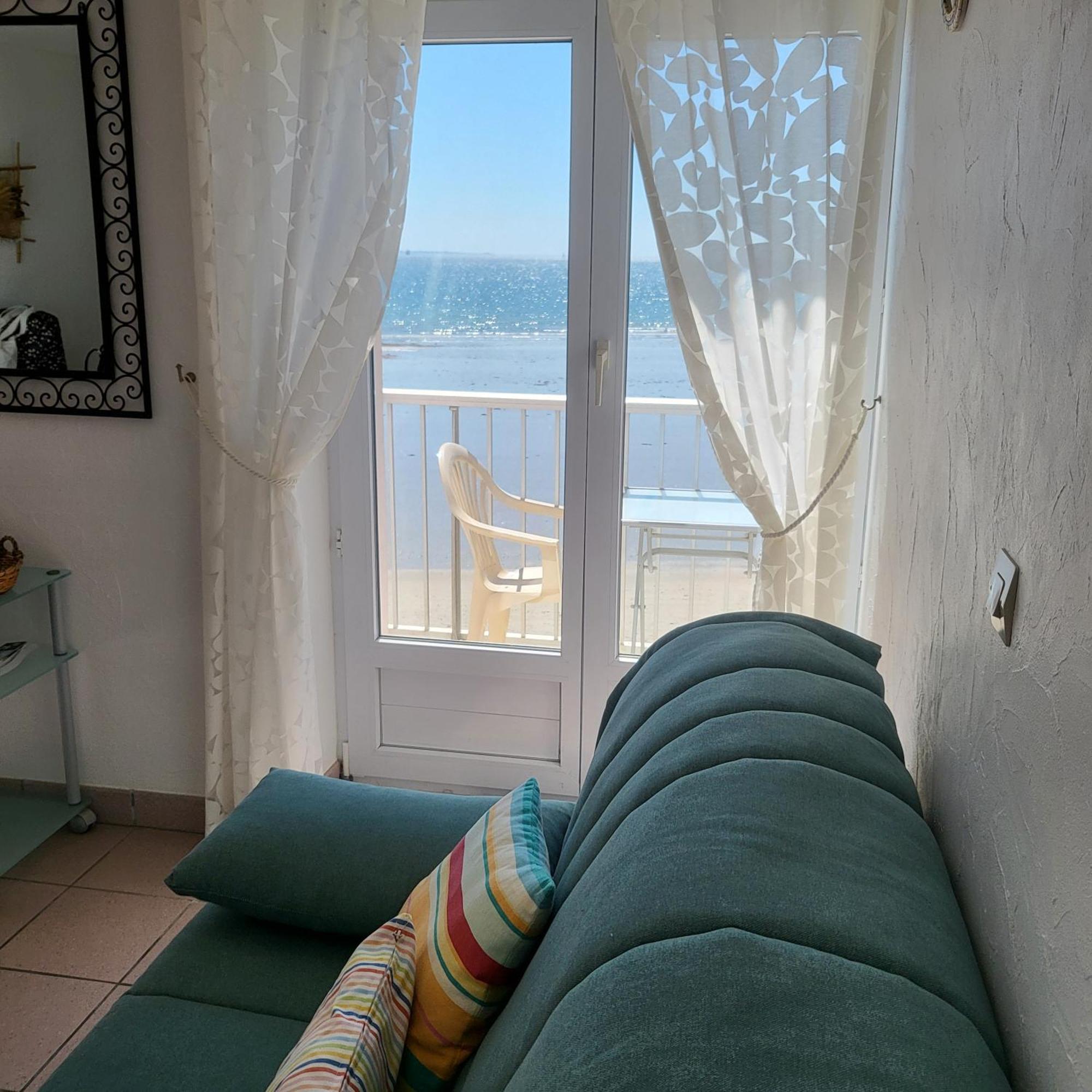 Les Pieds Dans L'eau Cap-coz Apartment